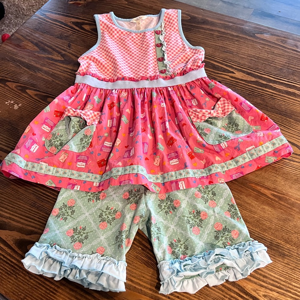 COPY - Matilda Jane outfit in EUC. Smoke free home.